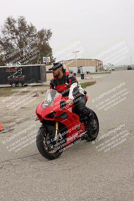 media/Nov-29-2025-TrackDaz (Sat) [[10ae2d9bce]]/Around the Pits/